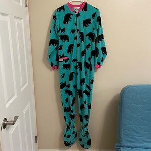 Cozy Fleece Bear Onesie! 🧸⭐️✨